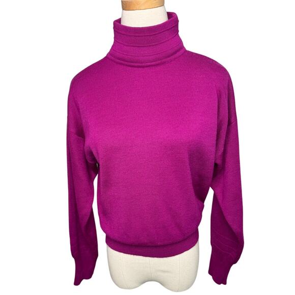 Vintage Tyrolia Skiwear wool blend turtleneck ski sweater raspberry size small S - Picture 1 of 7